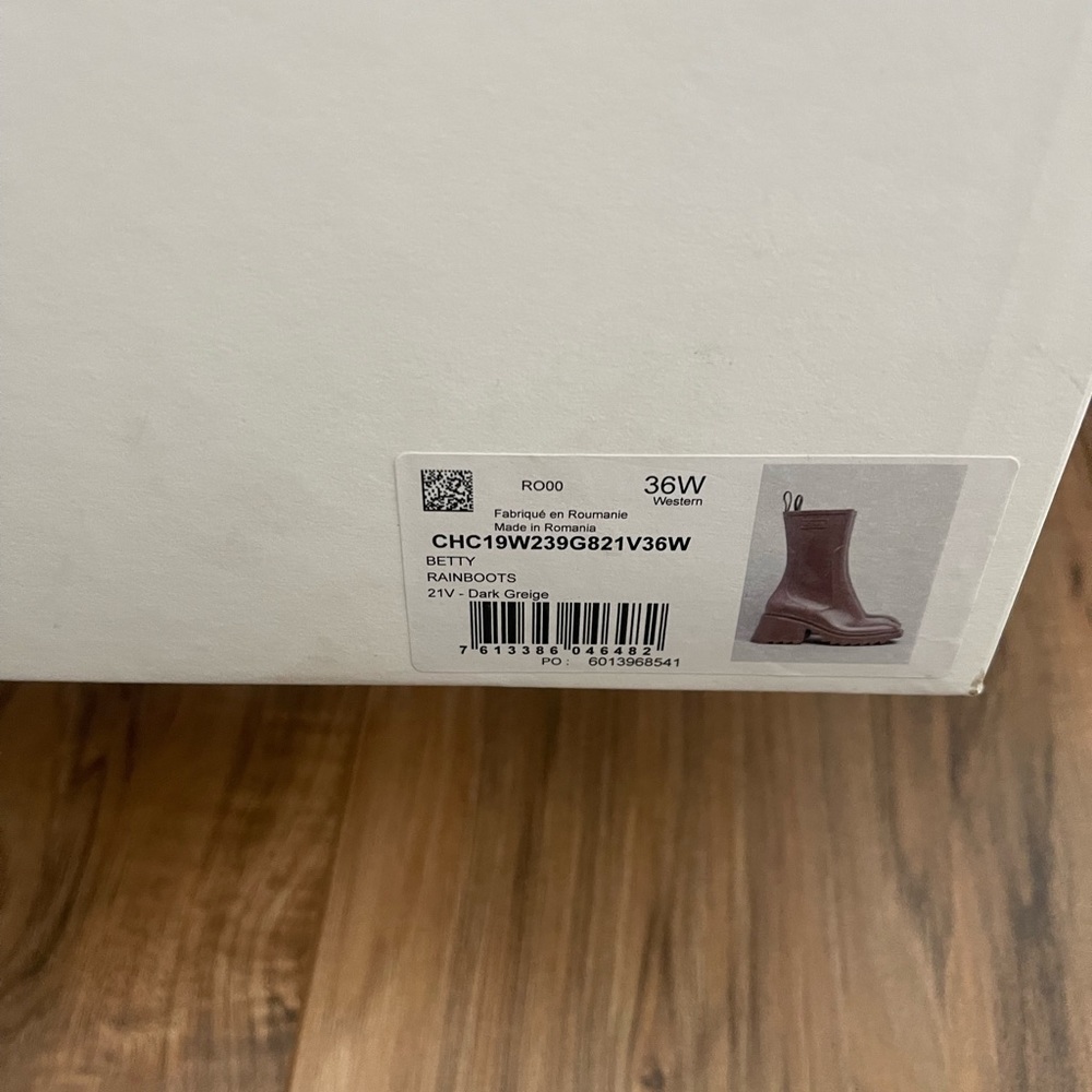 Chloe Betty Rainboots - Picture 3 of 9